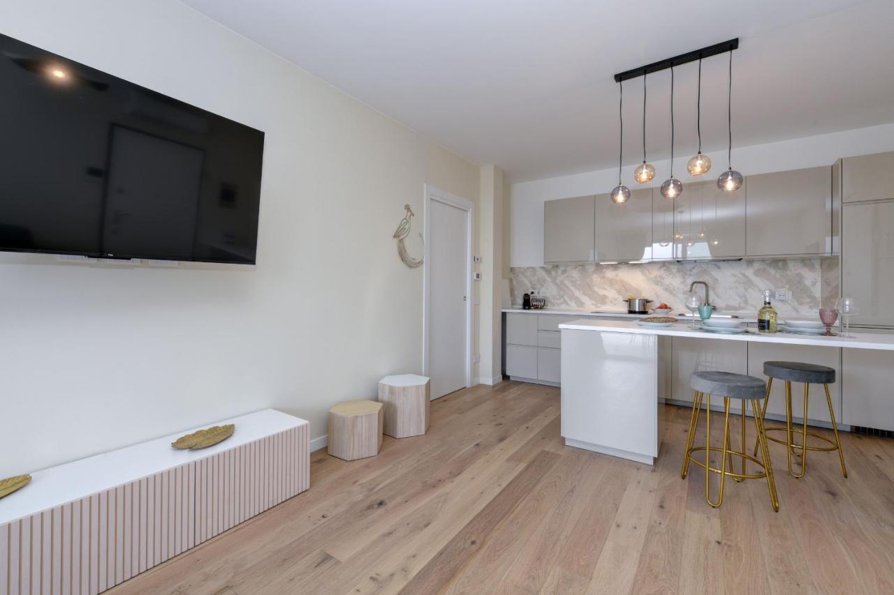 Opalia Residence - Garda Lake Lifestyle Apartment Peschiera del Garda Ngoại thất bức ảnh