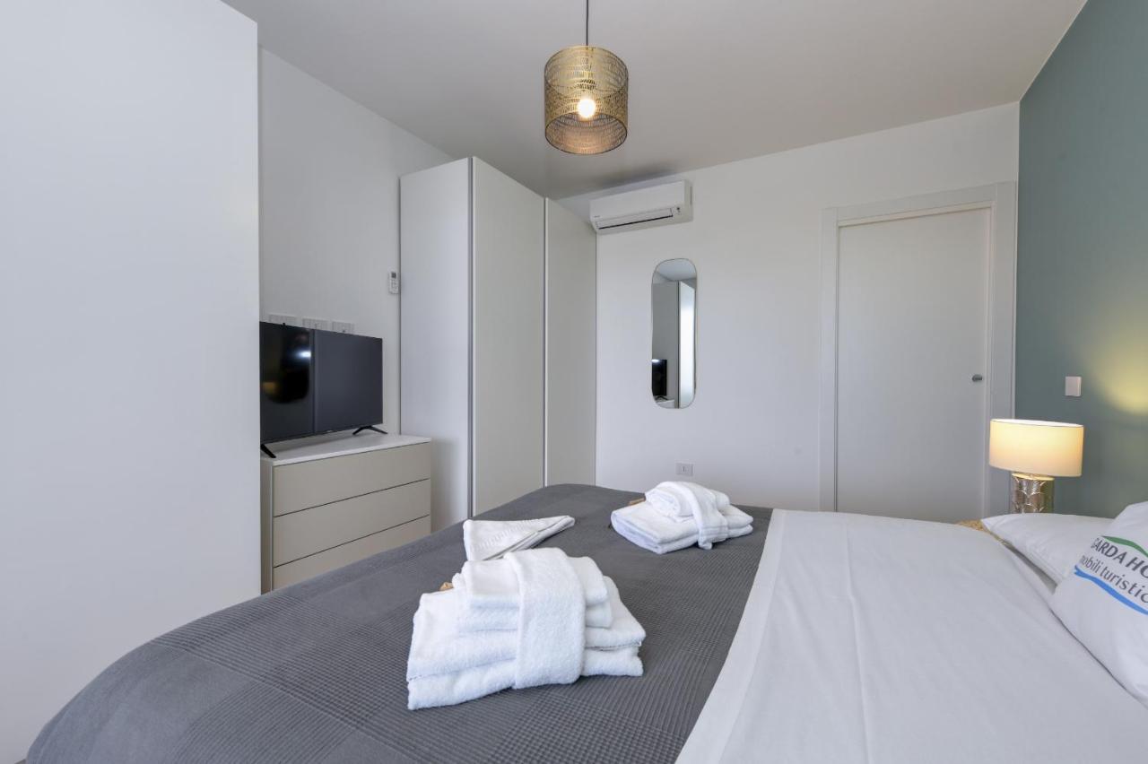 Opalia Residence - Garda Lake Lifestyle Apartment Peschiera del Garda Ngoại thất bức ảnh