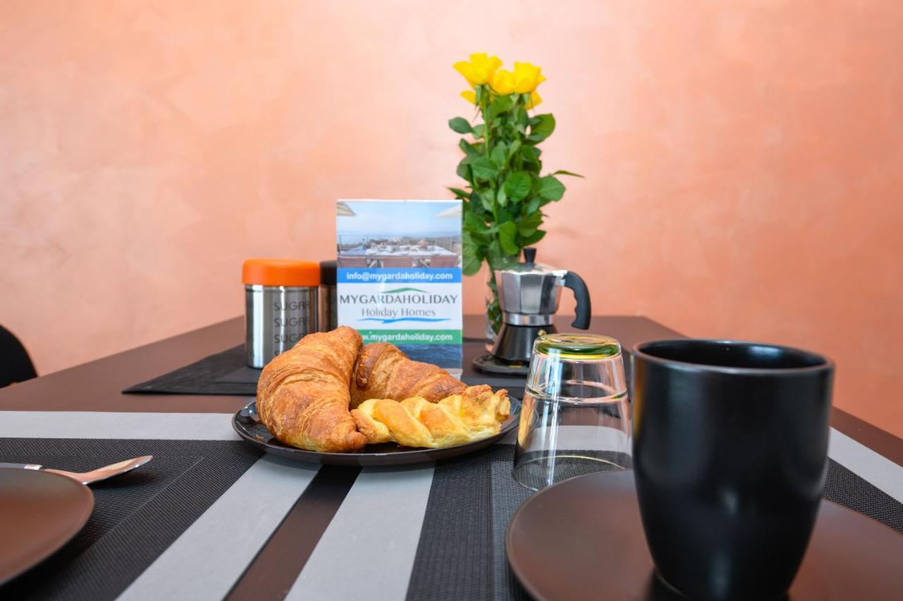 Opalia Residence - Garda Lake Lifestyle Apartment Peschiera del Garda Ngoại thất bức ảnh